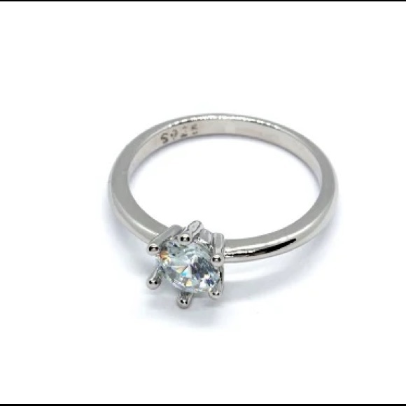 🆕Sterling Silver Solitaire Ring - Picture 3 of 3